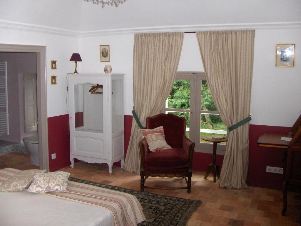 Bed and Breakfast Château de l'Oiselinière à Gorges  Extérieur photo