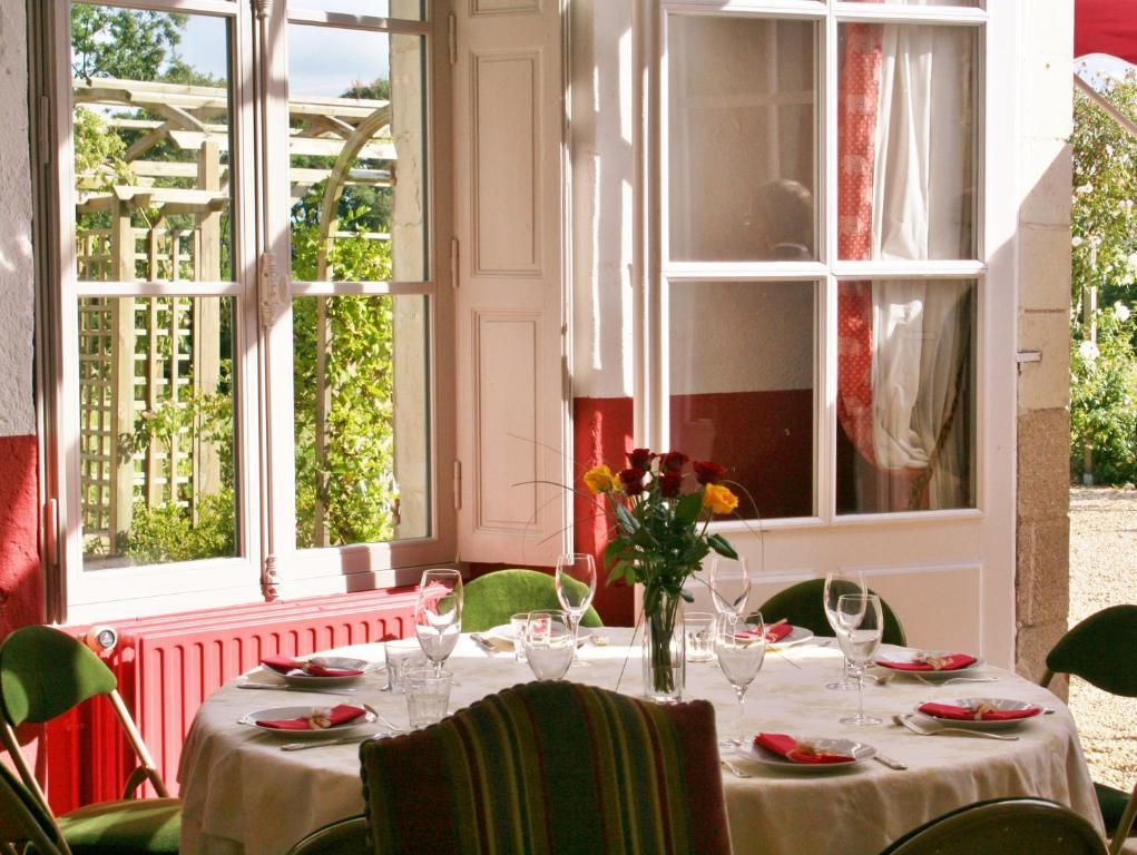 Bed and Breakfast Château de l'Oiselinière à Gorges  Extérieur photo