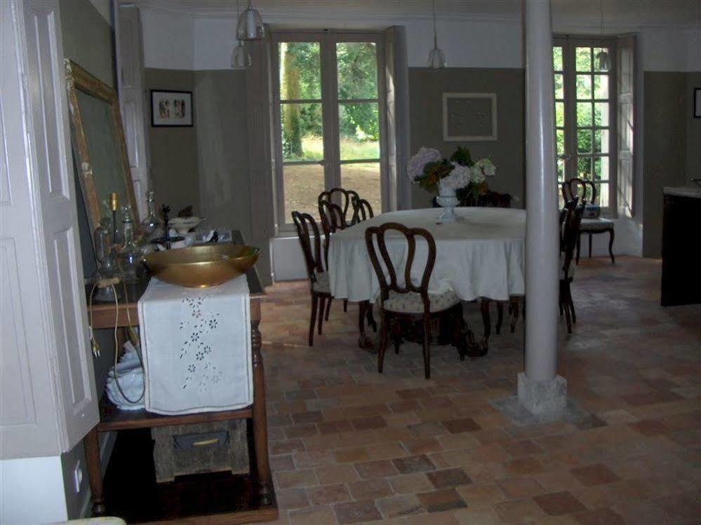 Bed and Breakfast Château de l'Oiselinière à Gorges  Extérieur photo